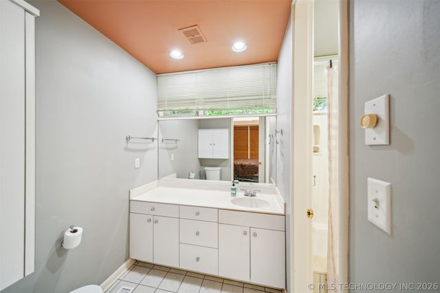 3219 S Birmingham Avenue, Tulsa, OK 74105