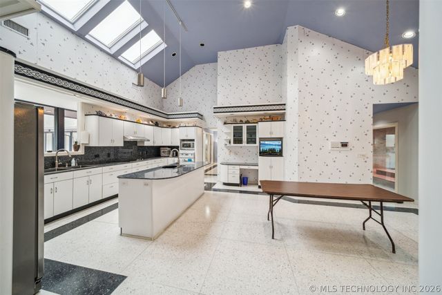 3219 S Birmingham Avenue, Tulsa, OK 74105