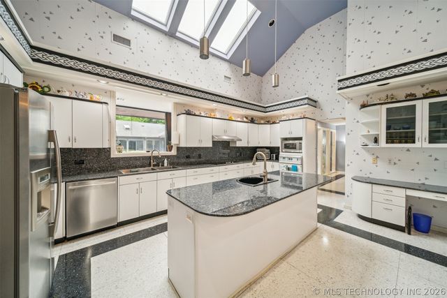 3219 S Birmingham Avenue, Tulsa, OK 74105