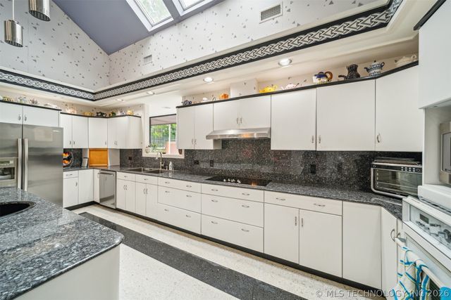 3219 S Birmingham Avenue, Tulsa, OK 74105