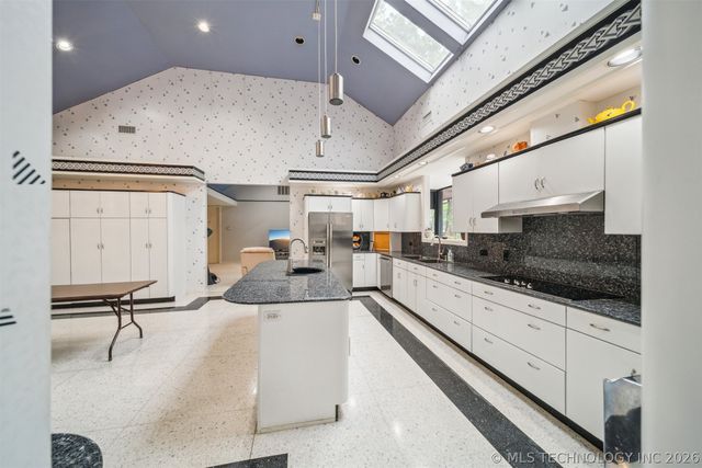 3219 S Birmingham Avenue, Tulsa, OK 74105