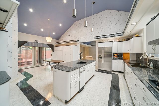 3219 S Birmingham Avenue, Tulsa, OK 74105