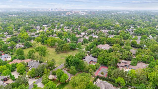 3219 S Birmingham Avenue, Tulsa, OK 74105