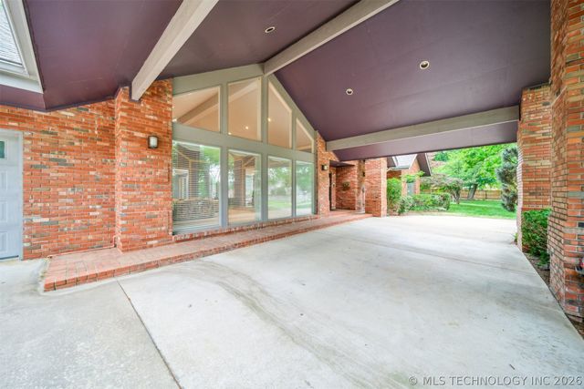 3219 S Birmingham Avenue, Tulsa, OK 74105