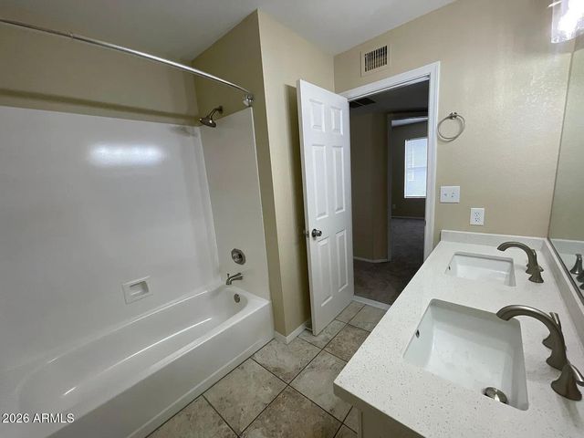 5125 E FELLARS Drive, Scottsdale, AZ 85254
