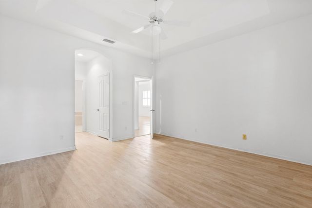 671 NW Red Pine Way, Jensen Beach, FL 34957