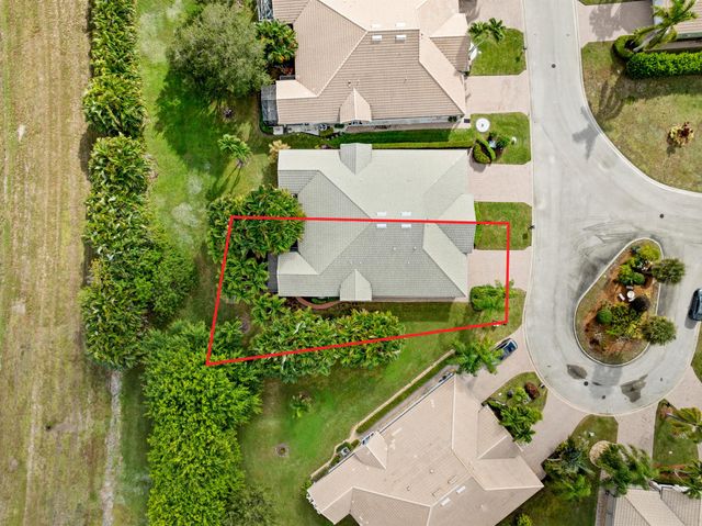 671 NW Red Pine Way, Jensen Beach, FL 34957