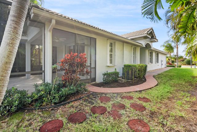 671 NW Red Pine Way, Jensen Beach, FL 34957