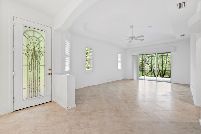 671 NW Red Pine Way, Jensen Beach, FL 34957