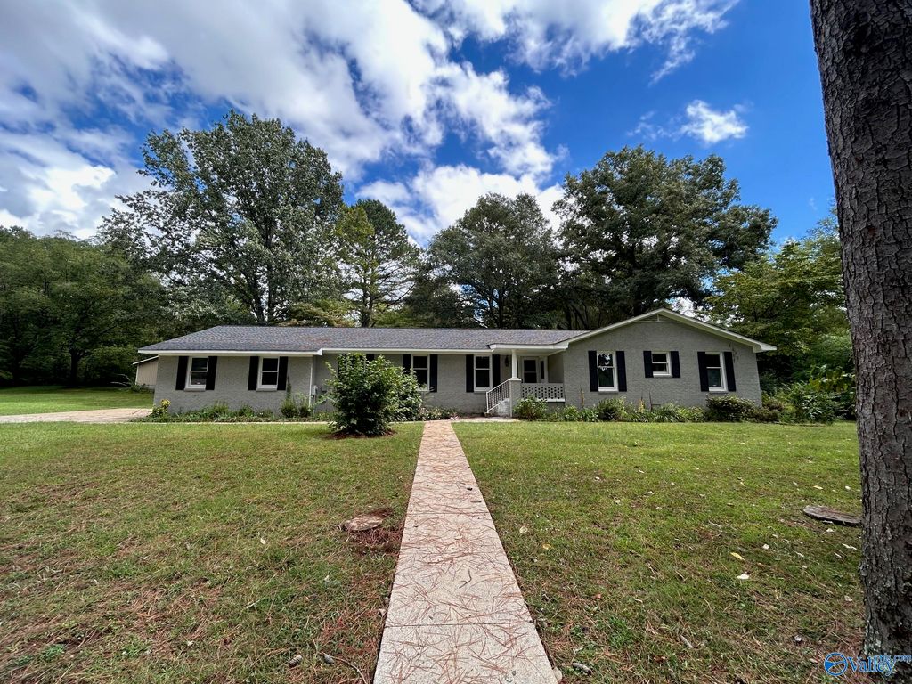 153 Jacque Jim Drive, Huntsville, AL 35810