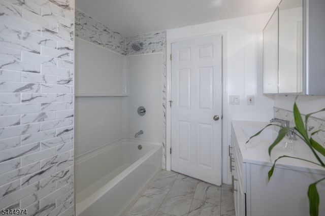 907 Bond St, Elizabeth City, NJ 07201