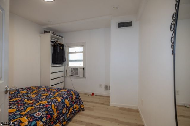 907 Bond St, Elizabeth City, NJ 07201