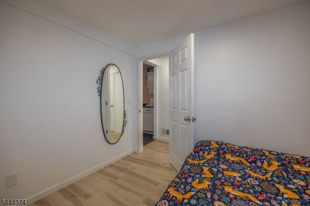 907 Bond St, Elizabeth City, NJ 07201