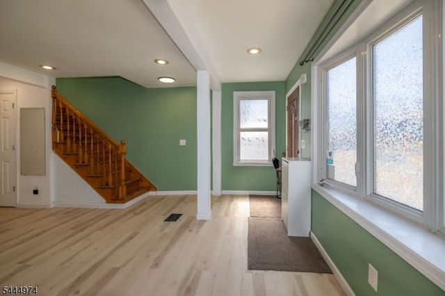 907 Bond St, Elizabeth City, NJ 07201