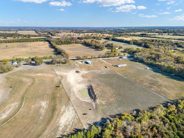 686 CR 4715 Road, Leonard, TX 75452