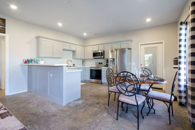 686 CR 4715 Road, Leonard, TX 75452