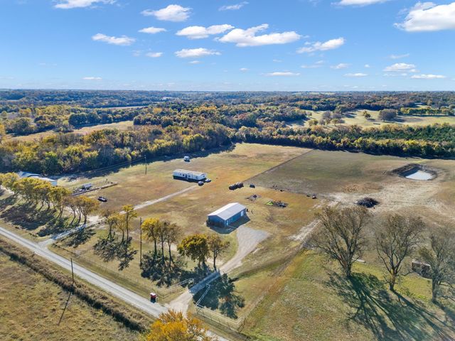 686 CR 4715 Road, Leonard, TX 75452