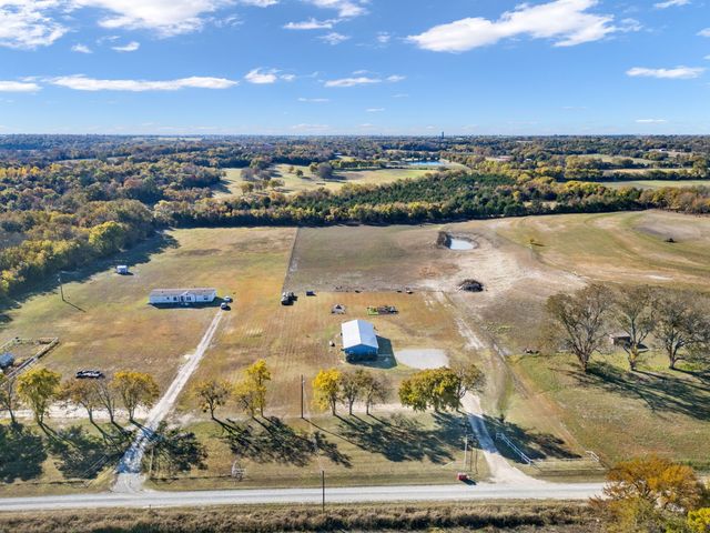 686 CR 4715 Road, Leonard, TX 75452