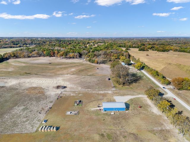 686 CR 4715 Road, Leonard, TX 75452
