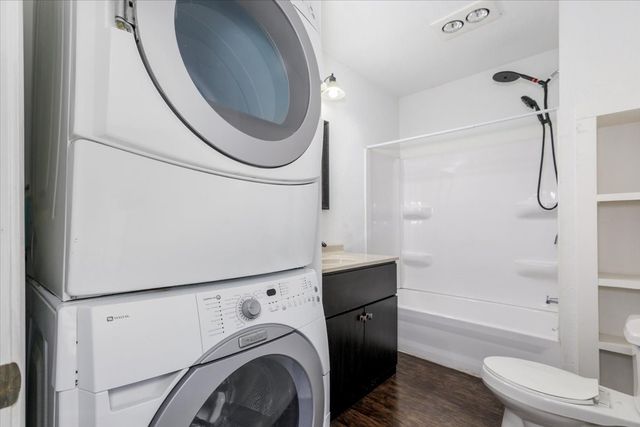 720 Pleasant View Drive, Des Moines, IA 50315