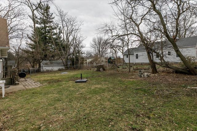 720 Pleasant View Drive, Des Moines, IA 50315