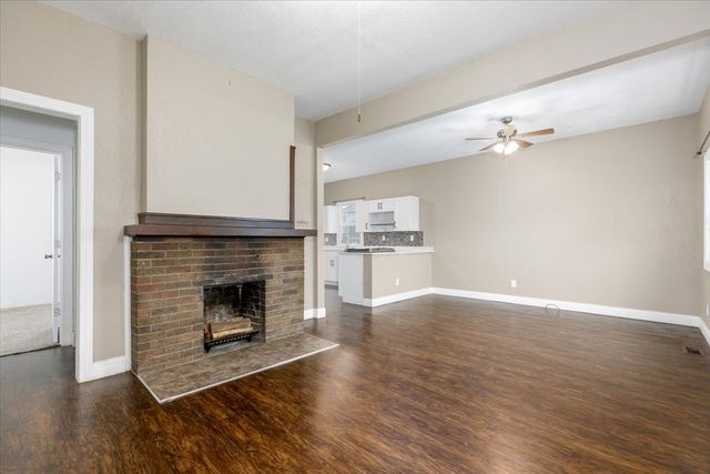 720 Pleasant View Drive, Des Moines, IA 50315