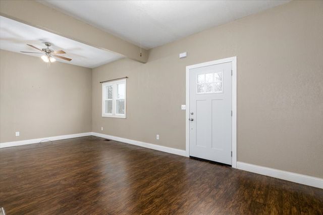 720 Pleasant View Drive, Des Moines, IA 50315