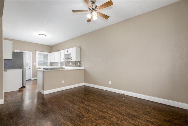 720 Pleasant View Drive, Des Moines, IA 50315