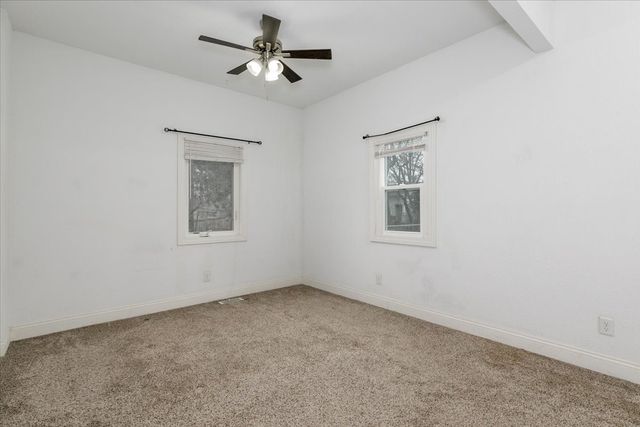 720 Pleasant View Drive, Des Moines, IA 50315