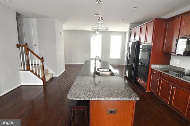 165 SOLARA DR, Winchester, VA 22602