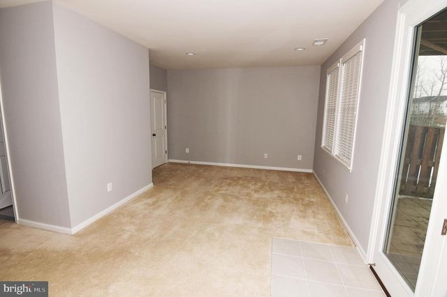 165 SOLARA DR, Winchester, VA 22602