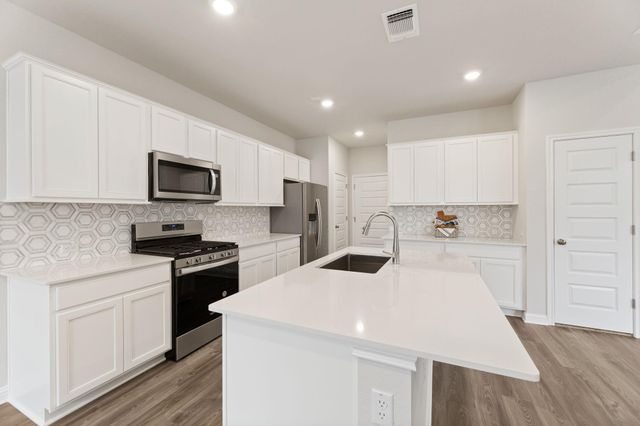 8509 Escovedo DR 410, Austin, TX 78744