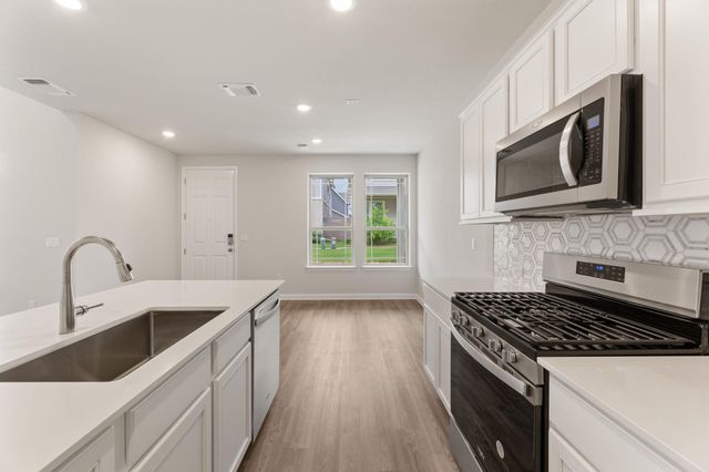 8509 Escovedo DR 410, Austin, TX 78744