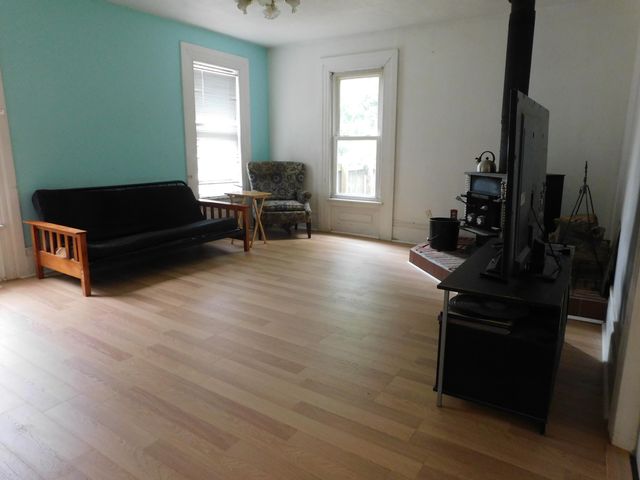 506 E 2nd Street, Lawton, MI 49065
