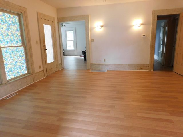 506 E 2nd Street, Lawton, MI 49065