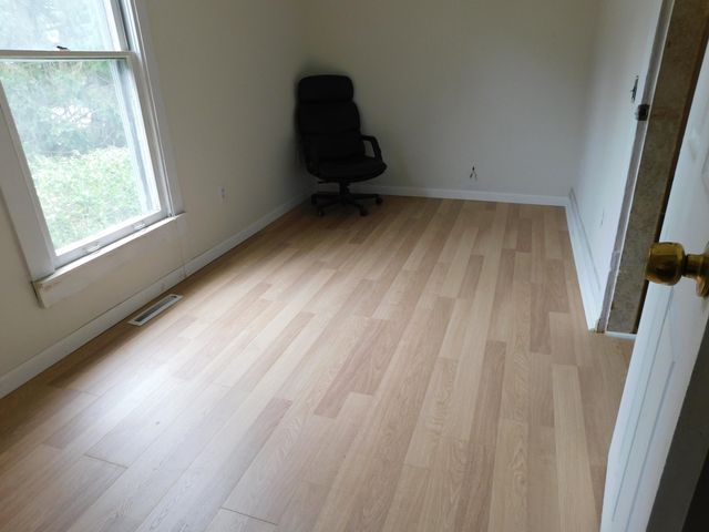 506 E 2nd Street, Lawton, MI 49065