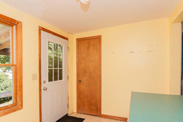 506 E 2nd Street, Lawton, MI 49065