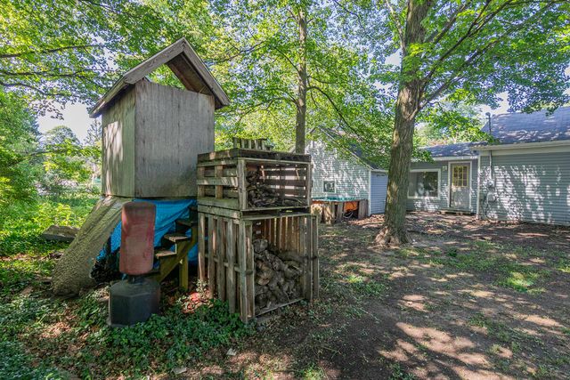 506 E 2nd Street, Lawton, MI 49065