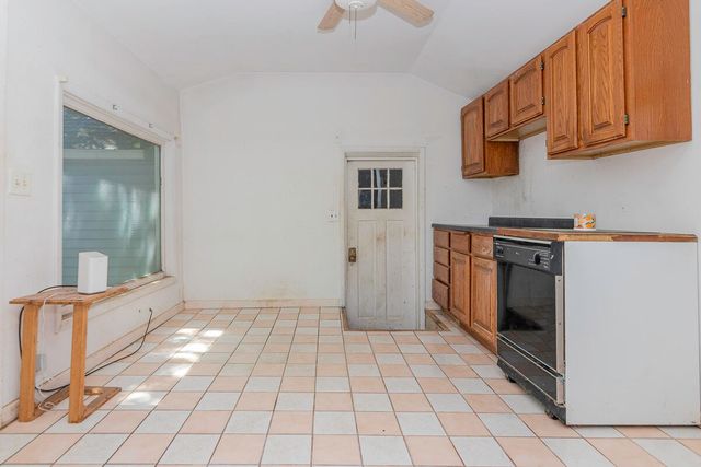 506 E 2nd Street, Lawton, MI 49065
