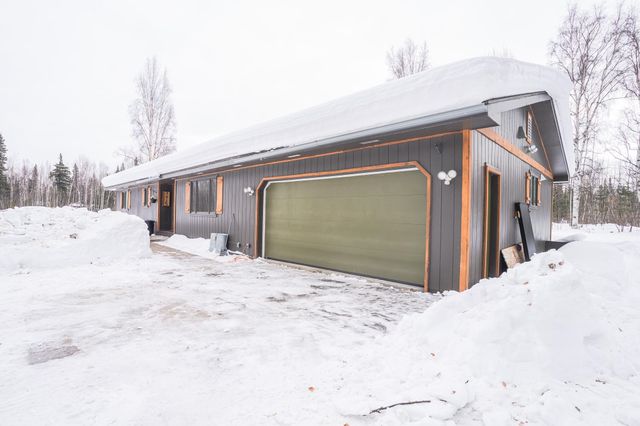 3815 TANADA ROAD, North Pole, AK 99705