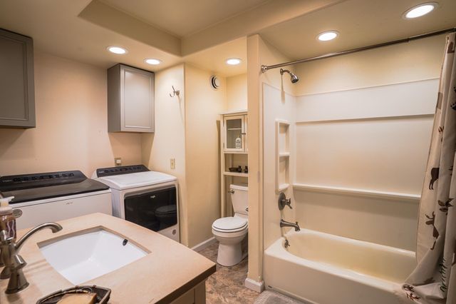 3815 TANADA ROAD, North Pole, AK 99705