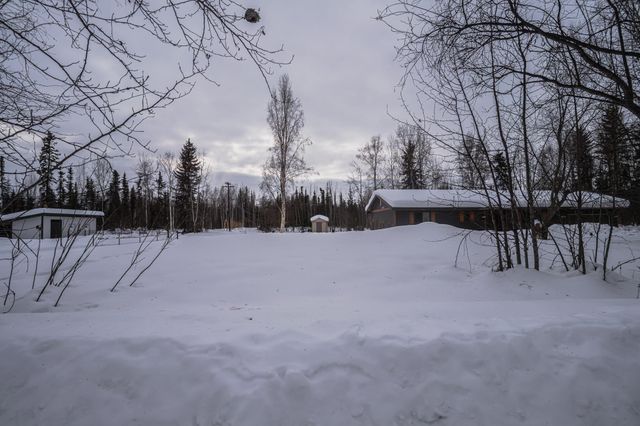 3815 TANADA ROAD, North Pole, AK 99705