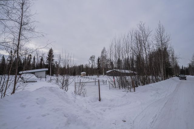 3815 TANADA ROAD, North Pole, AK 99705
