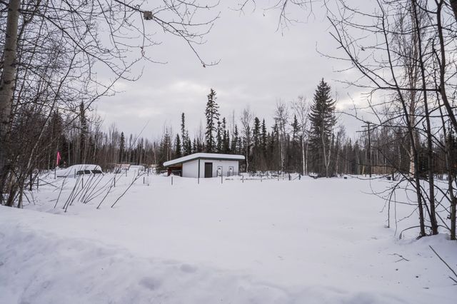3815 TANADA ROAD, North Pole, AK 99705