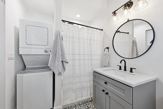 7022 W Clarke STREET, Wauwatosa, WI 53213