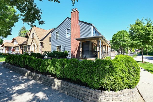 7022 W Clarke STREET, Wauwatosa, WI 53213