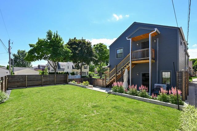 7022 W Clarke STREET, Wauwatosa, WI 53213