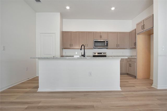 9224 WESTSIDE HILLS DRIVE, Davenport, FL 33896