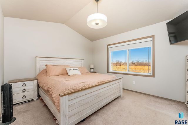 6205 S Dublin Ave Avenue, Sioux Falls, SD 57106