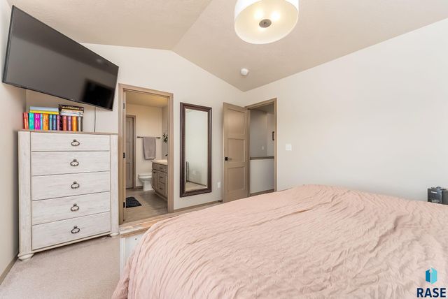 6205 S Dublin Ave Avenue, Sioux Falls, SD 57106